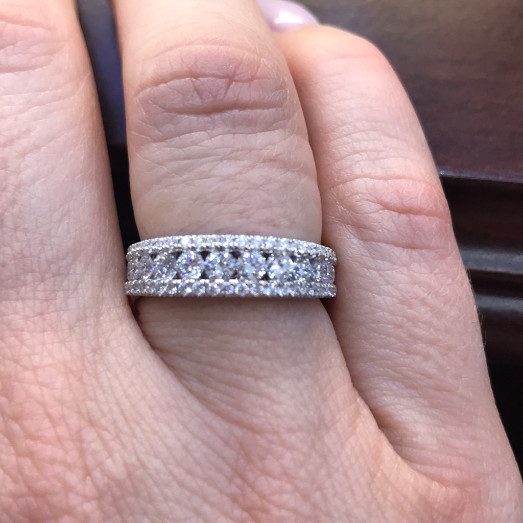 18kt White Gold Diamond Ring